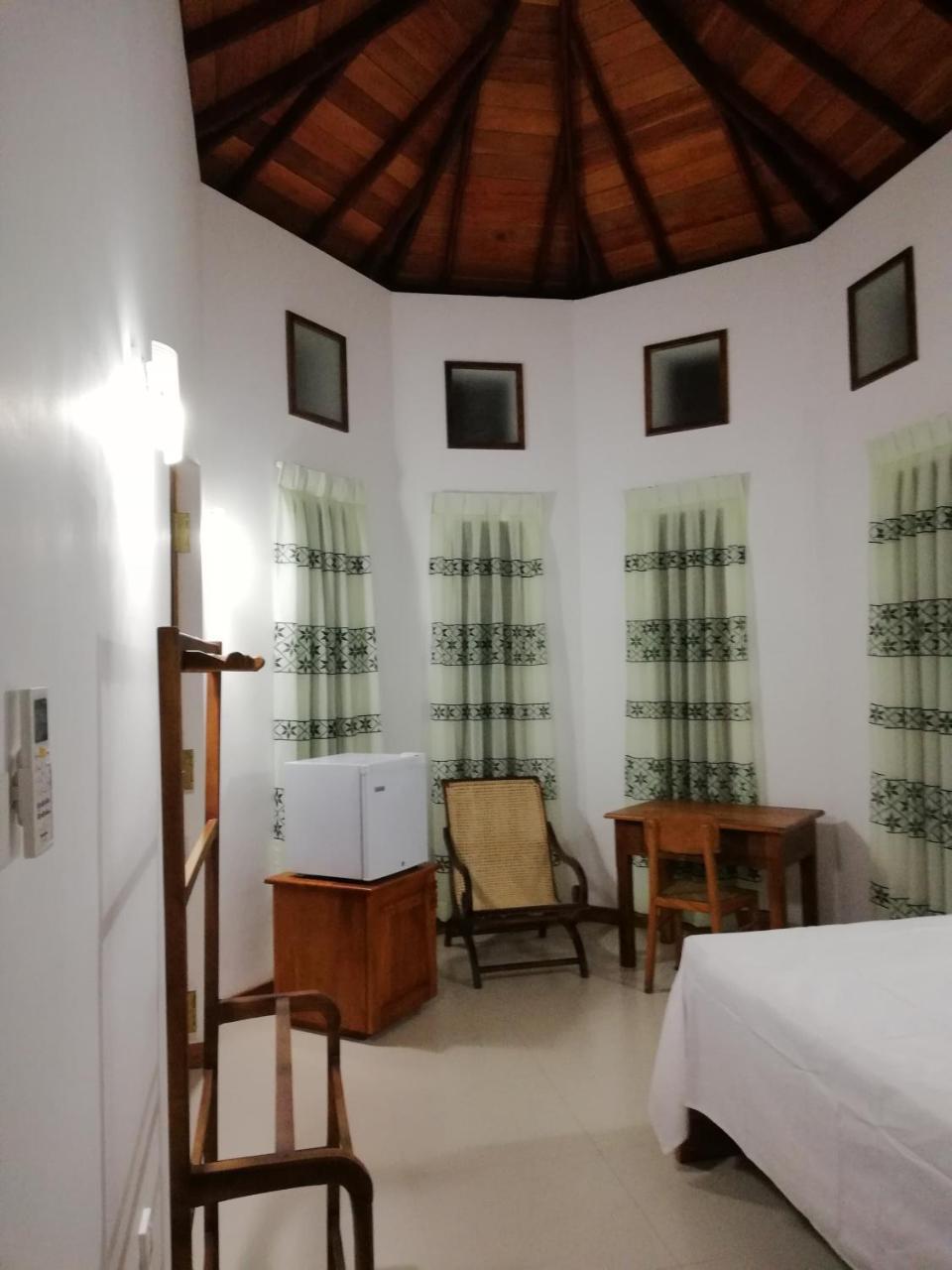 Air Port 5 Minutes Super Clean Upul Bed and Breakfast Negombo Eksteriør billede