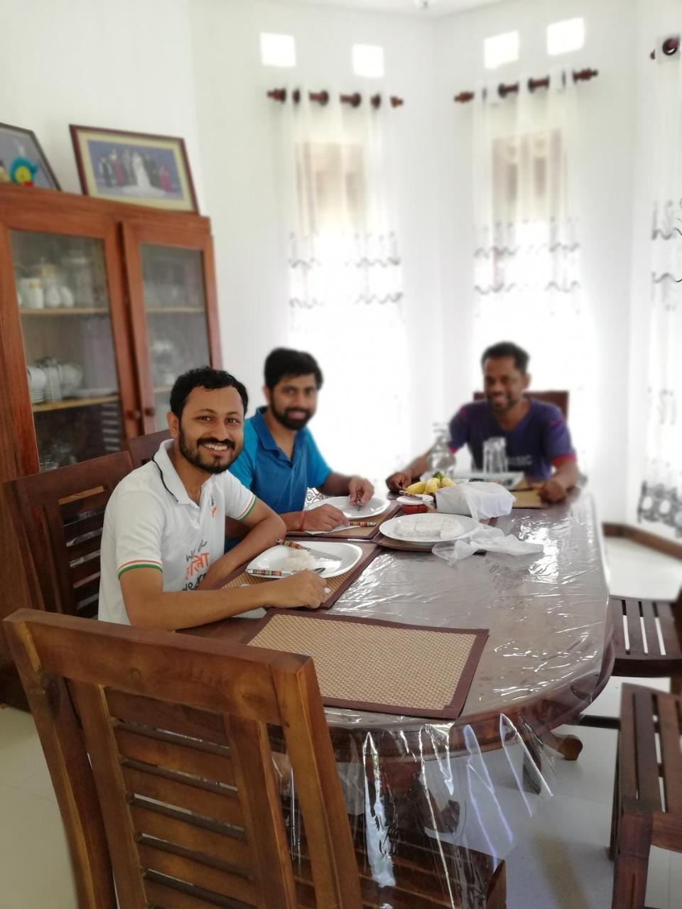 Air Port 5 Minutes Super Clean Upul Bed and Breakfast Negombo Eksteriør billede