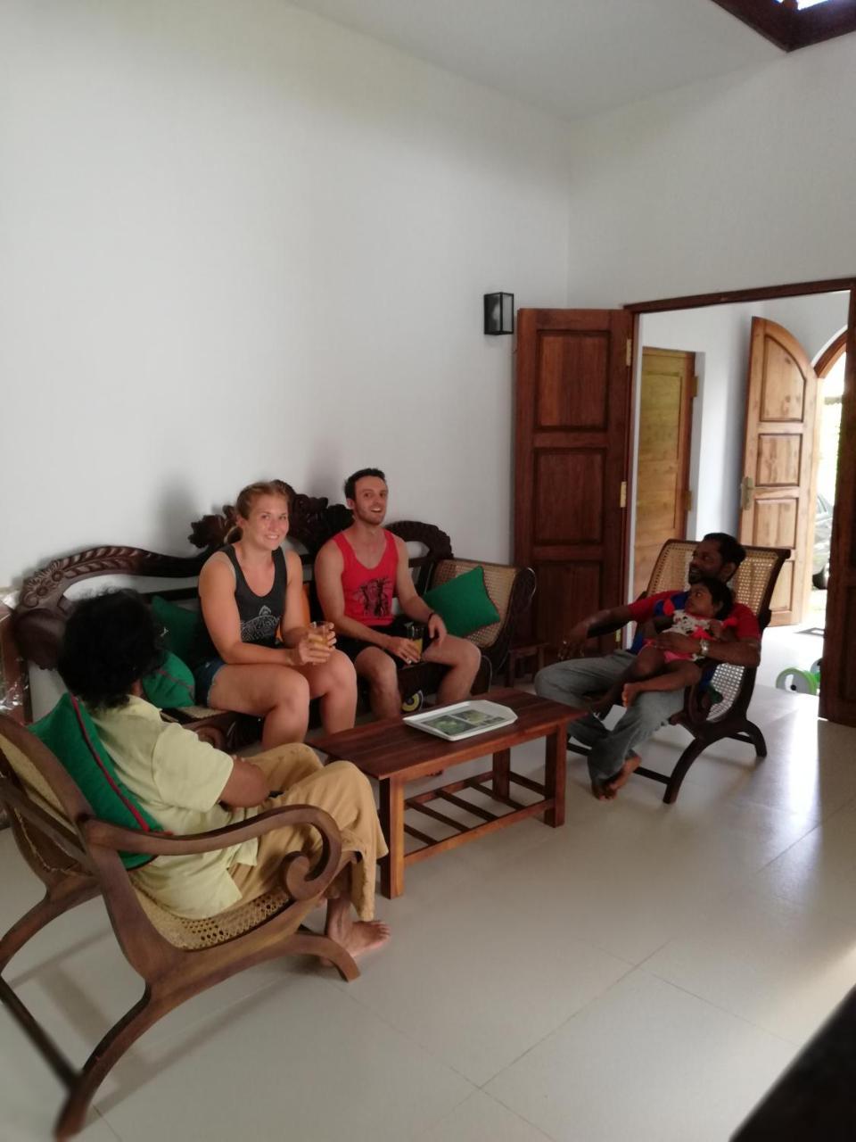 Air Port 5 Minutes Super Clean Upul Bed and Breakfast Negombo Eksteriør billede